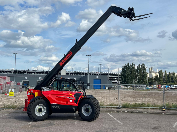 Crane services essex 2026-05-11 at 22.58.30 (4)