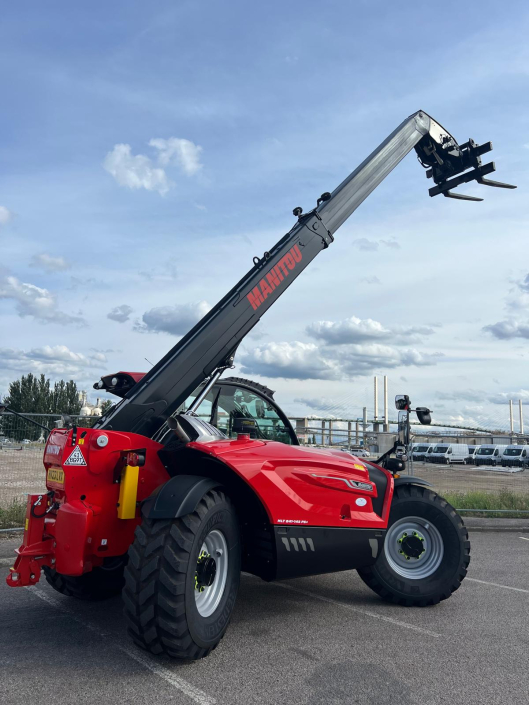 Crane services essex 2026-05-11 at 22.58.30 (5)
